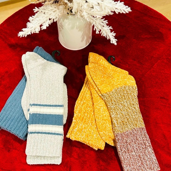 🌲FRYE 4 Pairs Super-soft Boot Socks, Sz. 5-10, Multicolor Print & Solid,  (NWT) - Picture 2 of 4